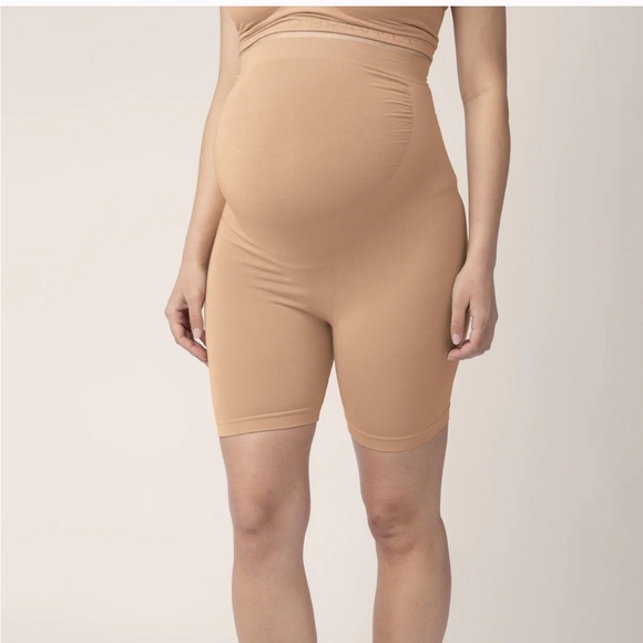 Kindred Bravely maternity shorts medium ,bundle you will get 1 nude & 1 black - Picture 9 of 15